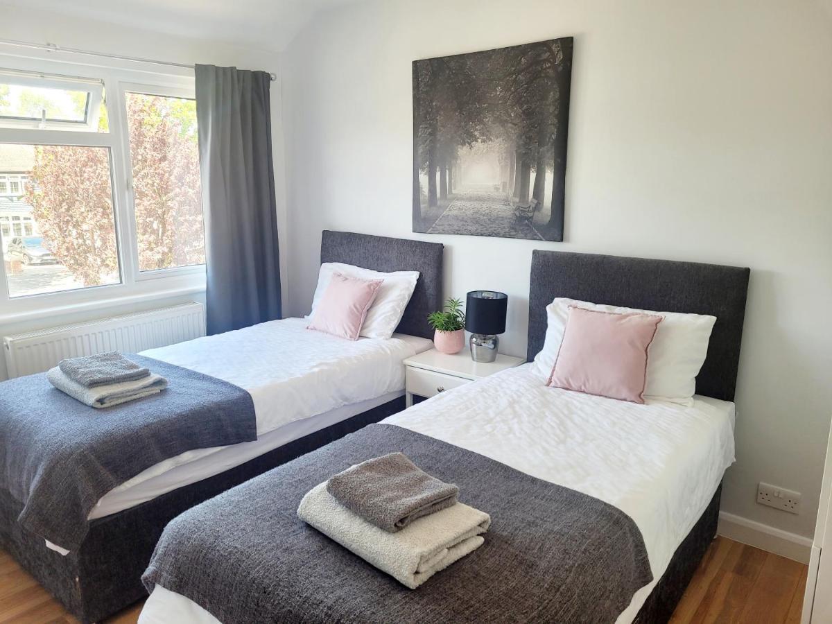 Knollmead House Villa Surbiton Bagian luar foto