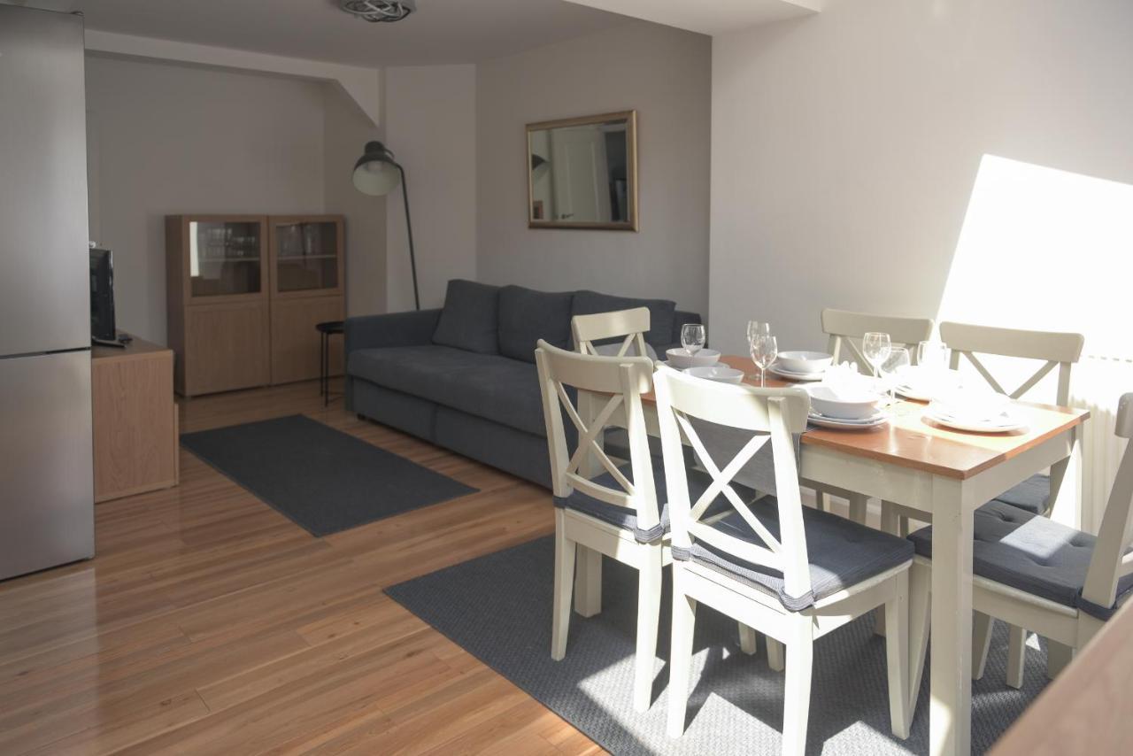 Knollmead House Villa Surbiton Bagian luar foto